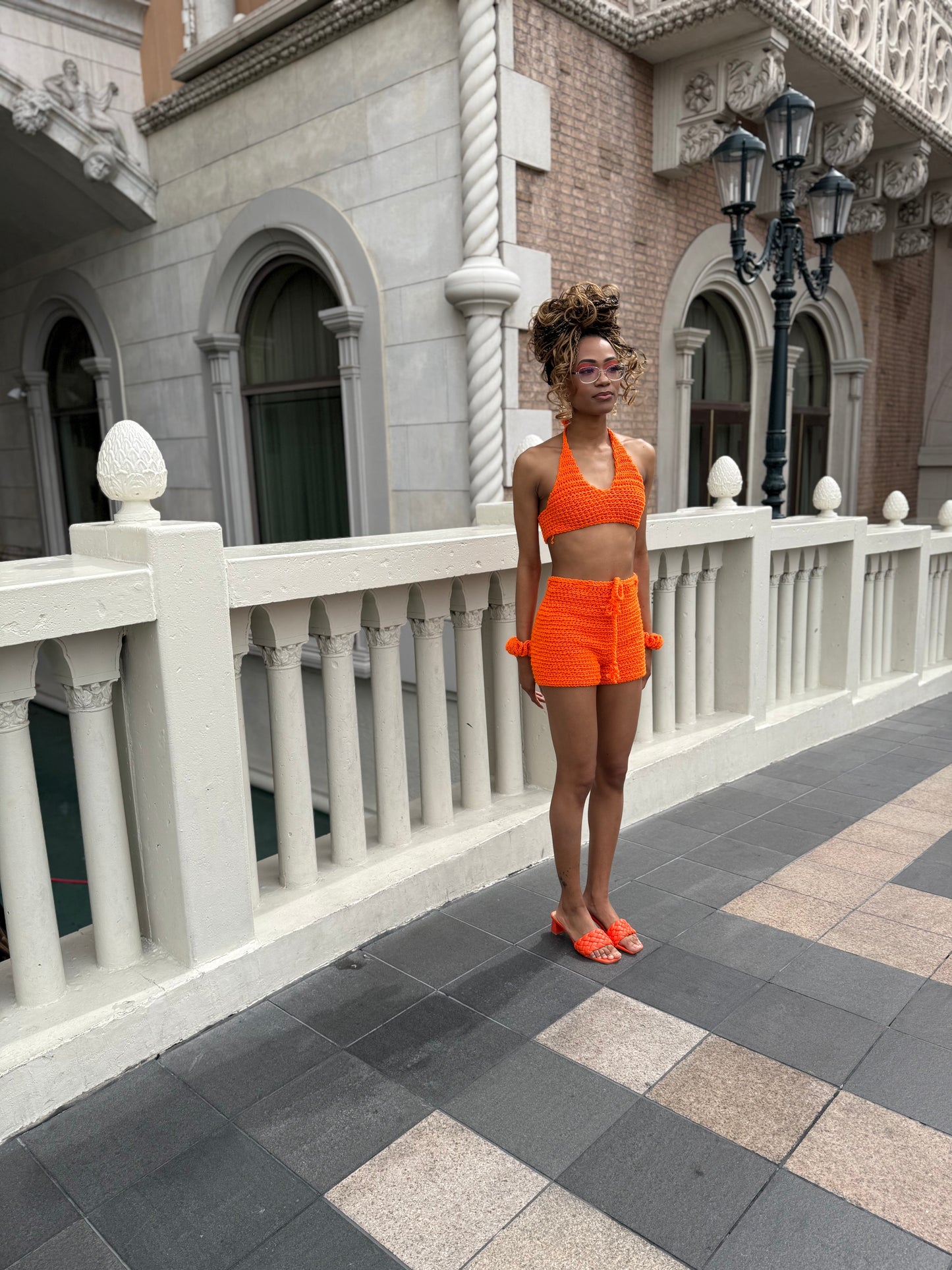 UTop + Shorts Set