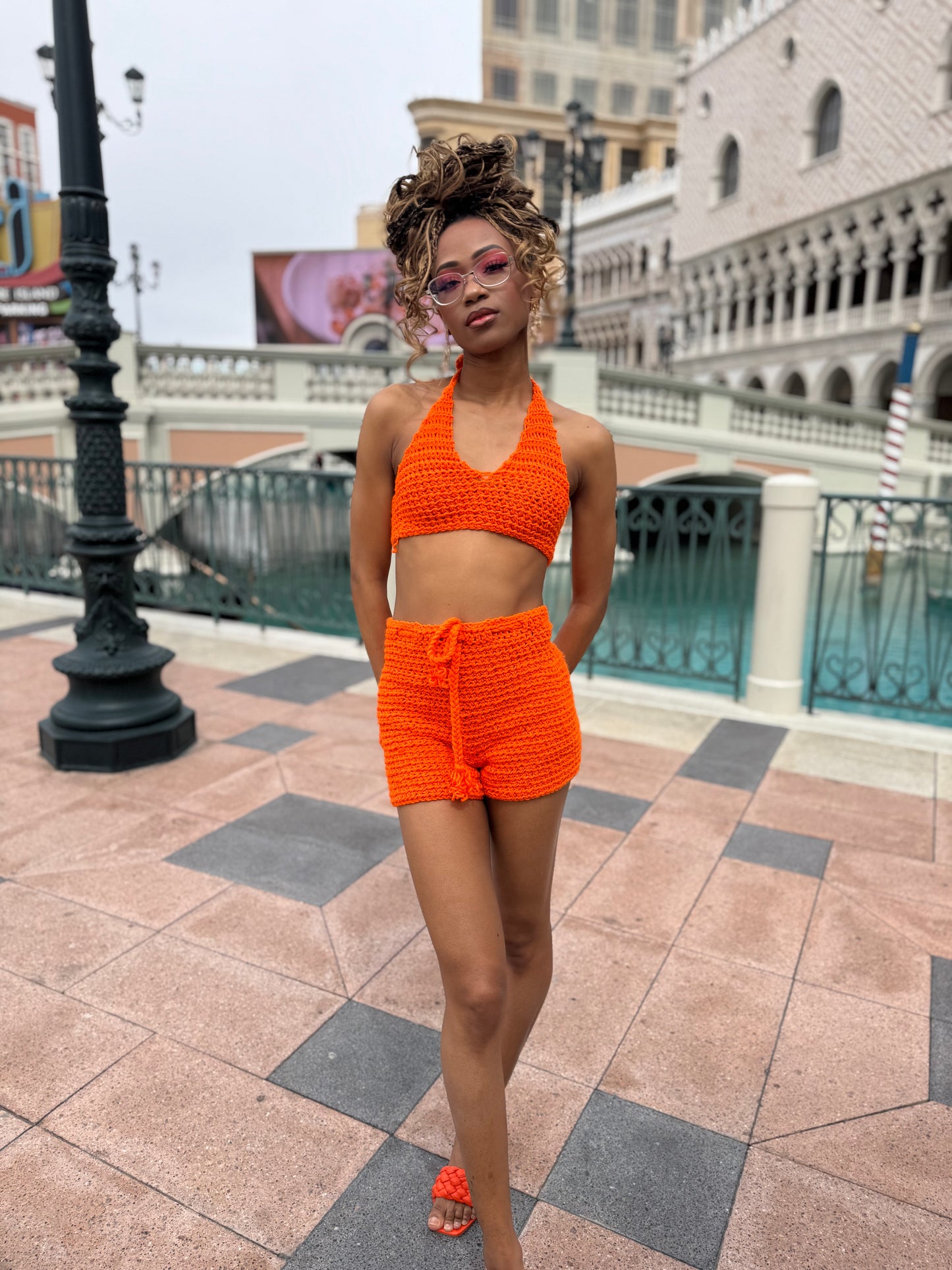 UTop + Shorts Set